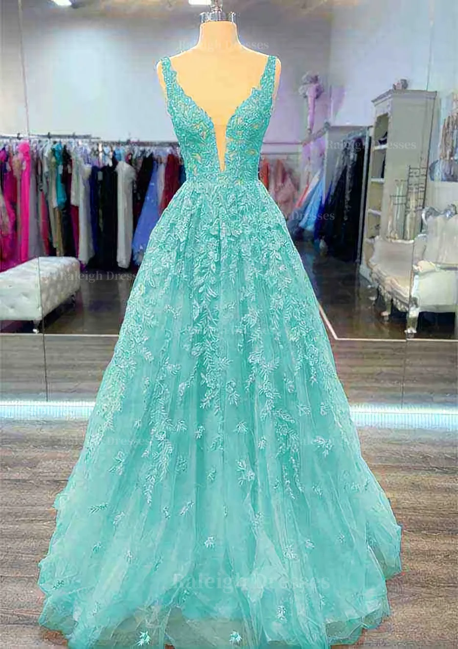 A-line V Neck Sleeveless Long/Floor-Length Lace Prom Dress With Beading