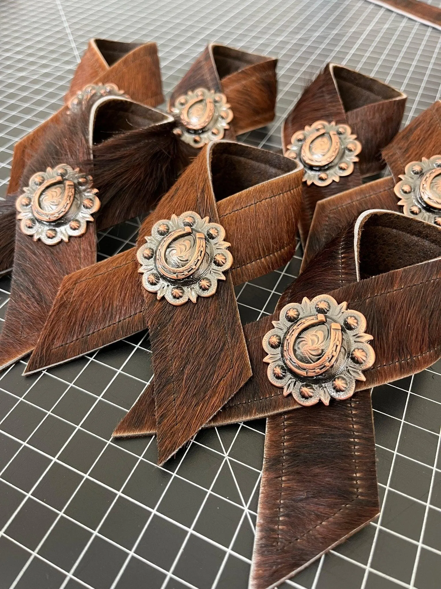 Brindle Cowhide & Horseshoe Napkin Rings